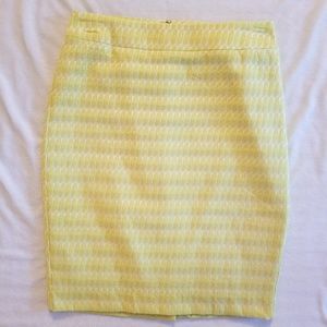 Size 0P Ann Taylor Skirt